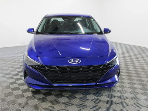 Used 2023 Hyundai Elantra SEL FWD image 9