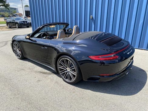 Used 2017 Porsche 911 Carrera 4S image 3