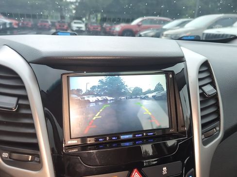 Used 2016 Hyundai Elantra GT w/ Option Group 02 FWD image 21