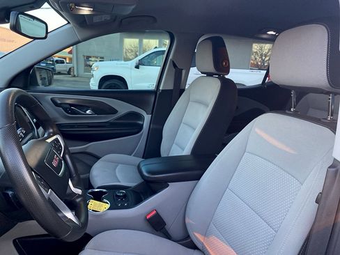 Used 2022 GMC Terrain SLE w/ Driver Convenience Package FWD image 16