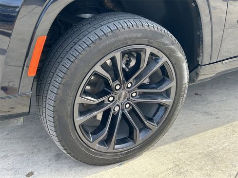 Used 2024 Jeep Grand Wagoneer L Series II w/ Quick Order Packagew 28T image 9