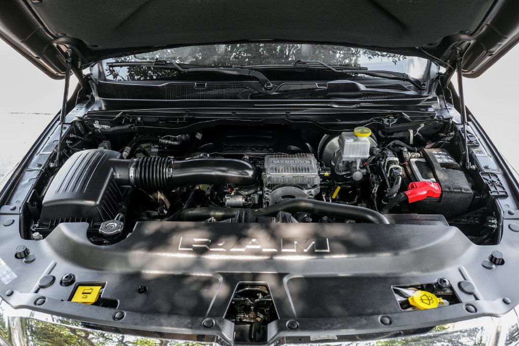 Used 2023 RAM 1500 Laramie AWD/4WD image 7