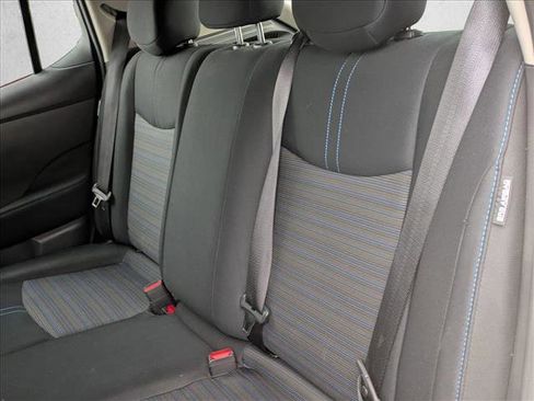 Used 2022 Nissan Leaf S image 17