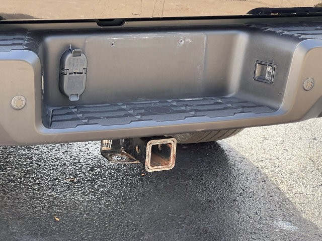 Used 2023 Nissan Frontier SV w/ SV Convenience Package AWD/4WD image 9