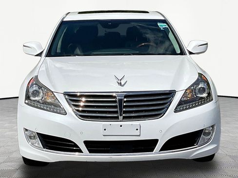 Used 2016 Hyundai Equus Signature RWD image 2
