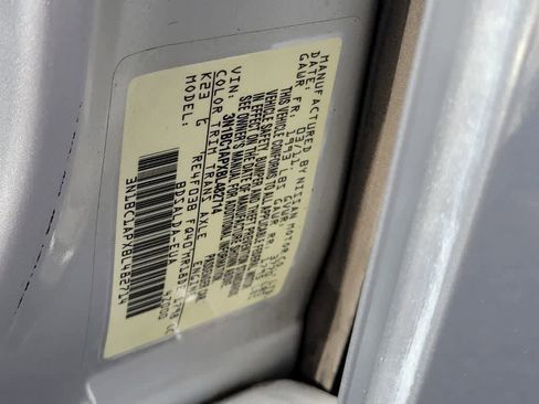 Used 2011 Nissan Versa 1.8 S w/ Plus Pkg image 17