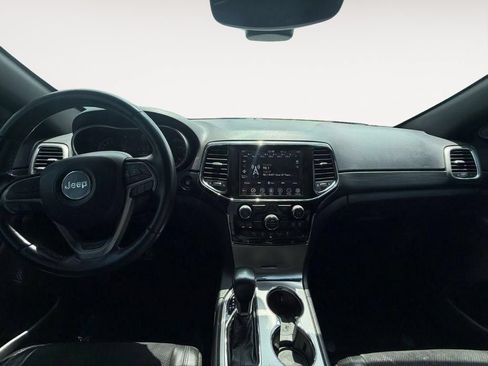 Used 2022 Jeep Grand Cherokee Laredo X RWD image 15