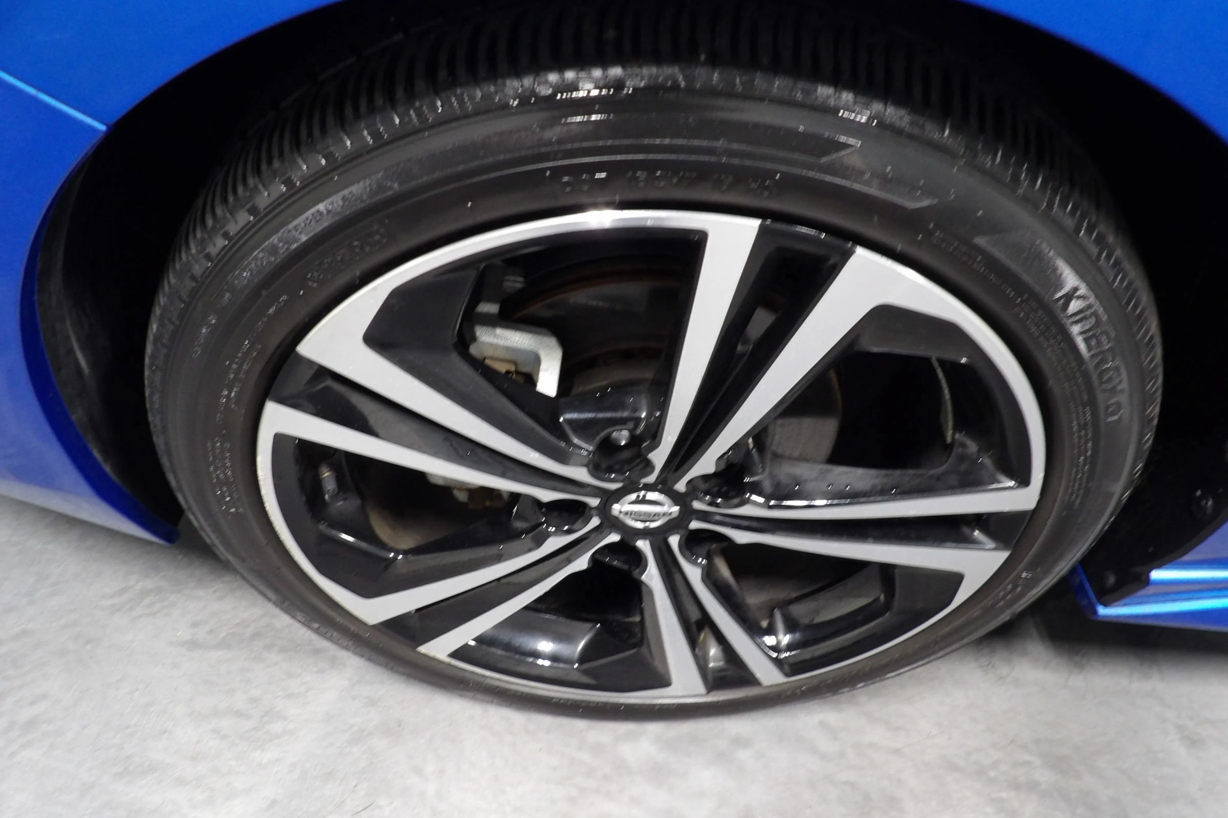 Used 2023 Nissan Sentra SR w/ Trunk Package FWD image 24