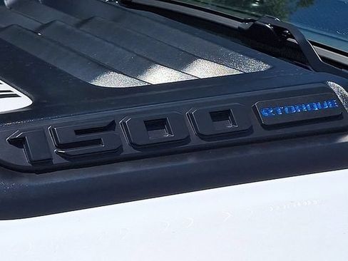 New 2026 RAM 1500 Laramie AWD/4WD image 18