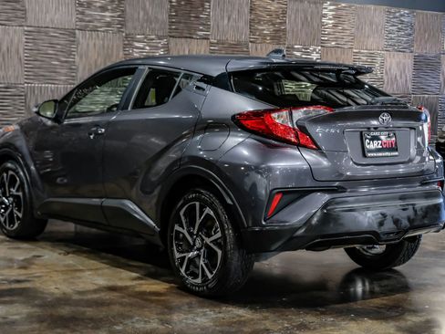 Used 2019 Toyota C-HR XLE FWD image 10