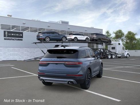 New 2026 Lincoln Corsair Reserve image 8