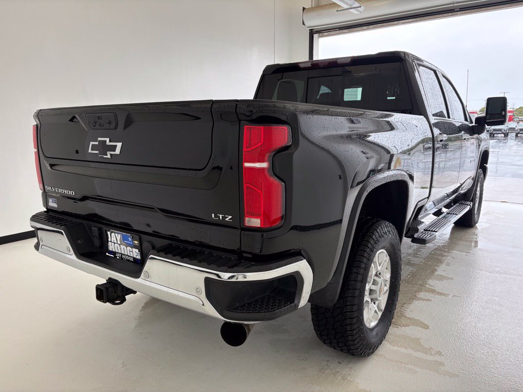 Used 2024 Chevrolet Silverado 2500 LTZ w/ LTZ Premium Package AWD/4WD image 20