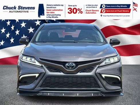 Used 2021 Toyota Camry SE FWD image 3