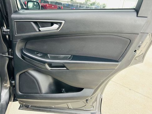 Used 2016 Ford Edge SE FWD image 23