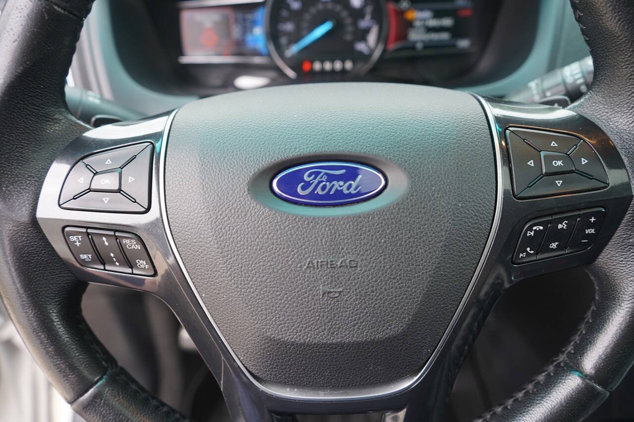 Used 2016 Ford Explorer Limited w/ Equipment Group 301A AWD/4WD image 20