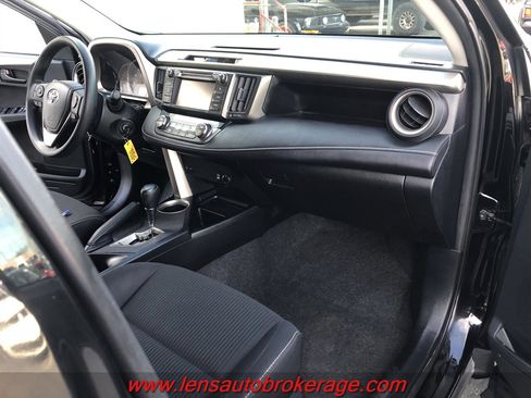 Used 2013 Toyota RAV4 XLE image 14