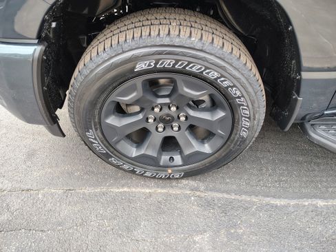 New 2026 RAM 1500 Express image 5