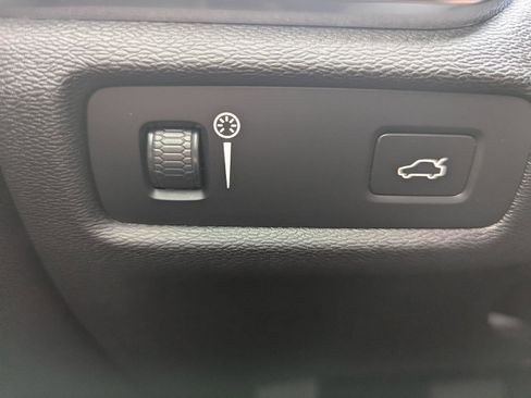 Used 2022 Volvo S60 B5 Inscription image 24