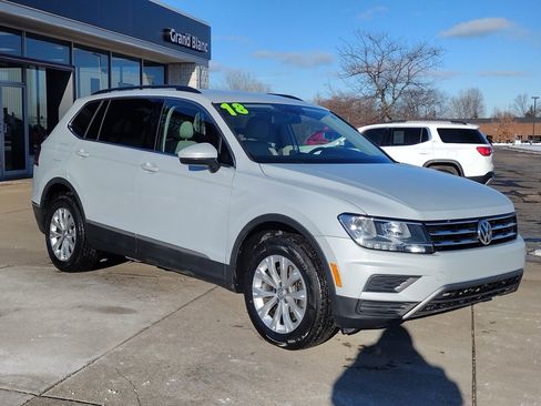 Used 2018 Volkswagen Tiguan SEL image 15