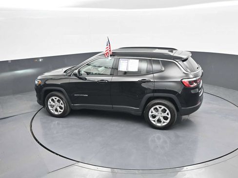 Used 2024 Jeep Compass Latitude AWD/4WD image 28
