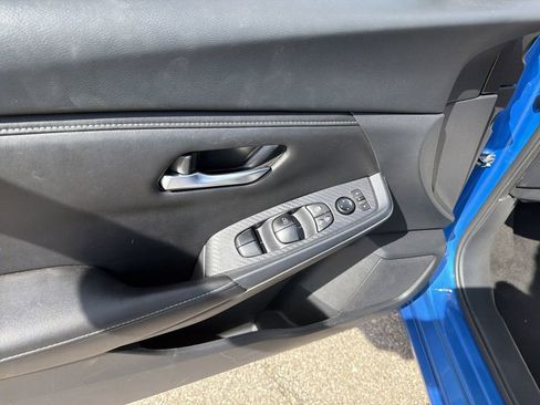 Used 2024 Nissan Sentra SV FWD image 15