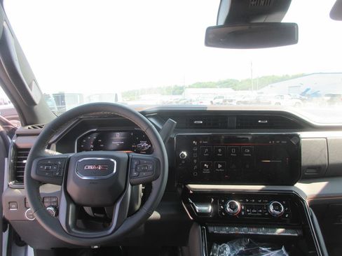 New 2026 GMC Sierra 2500 AT4 AWD/4WD image 17