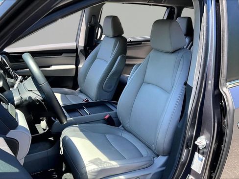 Used 2024 Honda Odyssey EX-L image 17
