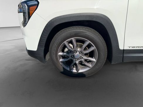 Used 2023 GMC Terrain SLT AWD/4WD image 9