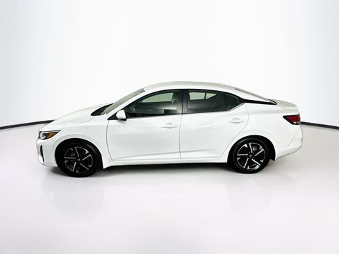 Used 2025 Nissan Sentra SV w/ All-Weather Package FWD image 4