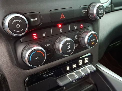 Used 2021 RAM 1500 Big Horn image 15