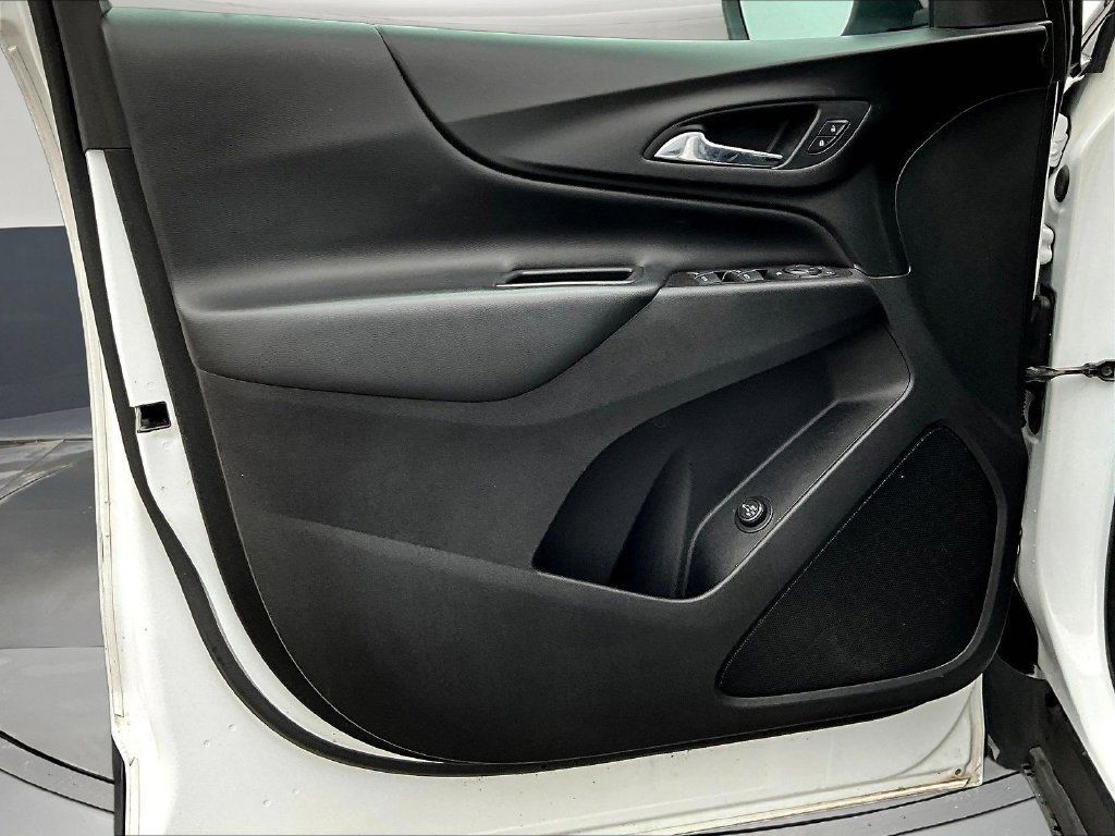 Used 2020 Chevrolet Equinox LT FWD image 23