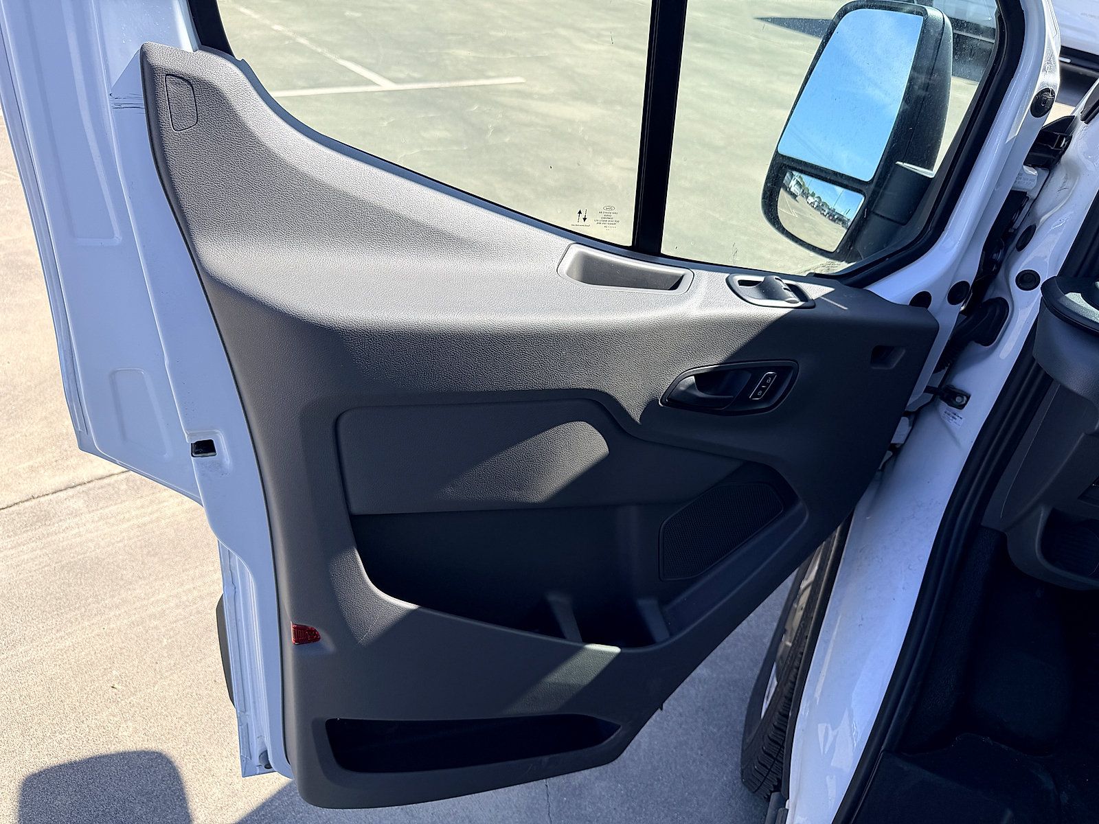 Used 2024 Ford Transit 250 148 Medium Roof RWD image 17