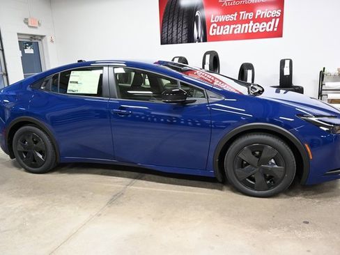 New 2026 Toyota Prius Plug-In Hybrid image 4