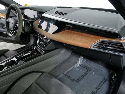 Certified 2023 Audi e-tron GT Premium Plus image 24