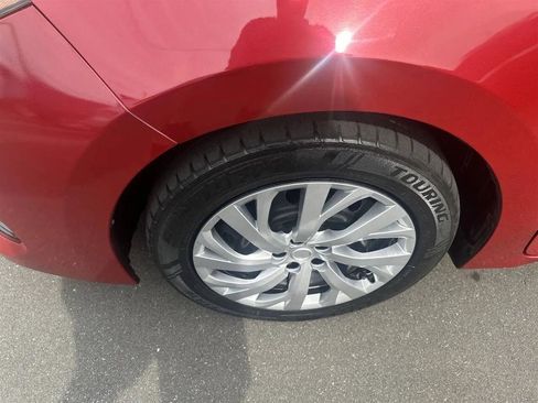 Used 2019 Toyota Corolla LE image 9