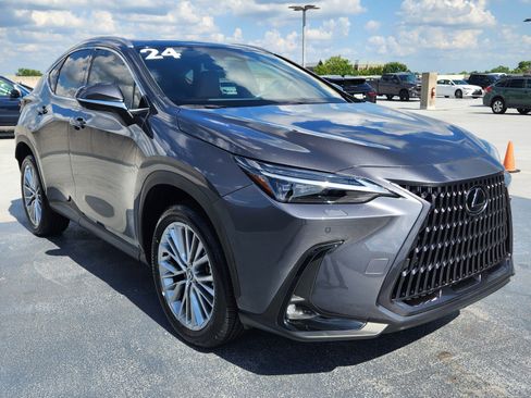 Used 2024 Lexus NX 350 AWD w/ Vision Package image 7