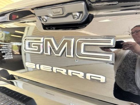 Used 2024 GMC Sierra 1500 Elevation w/ Preferred Package AWD/4WD image 34