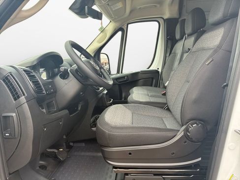 New 2026 RAM ProMaster 2500 image 18