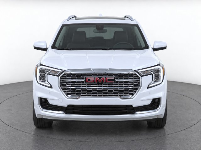 Used 2024 GMC Terrain Denali w/ Denali Premium Package AWD/4WD image 5