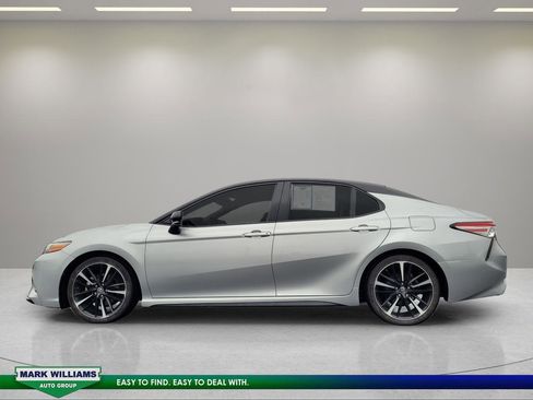 Used 2019 Toyota Camry XSE FWD image 7