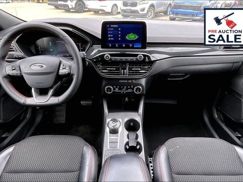 Used 2025 Ford Escape ST-Line AWD/4WD image 15