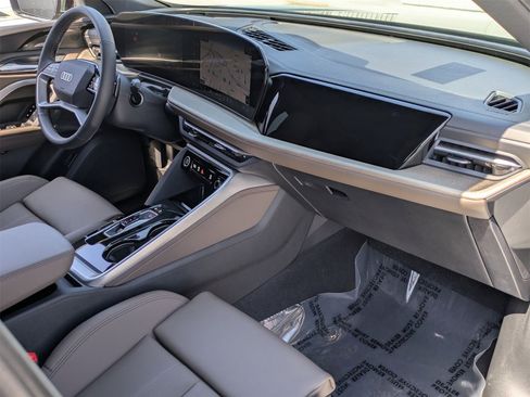 New 2025 Audi Q5 Premium Plus image 9