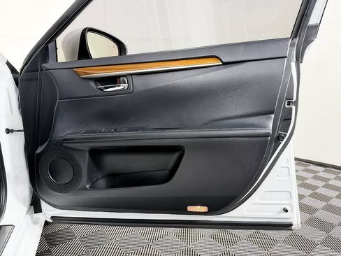 Used 2014 Lexus ES 300h w/ Luxury Package w/Bamboo Trim FWD image 37