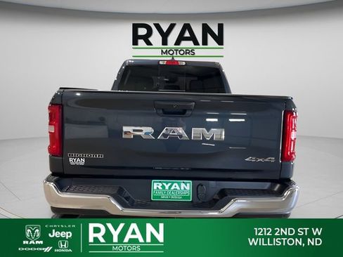 Used 2025 RAM 1500 Big Horn AWD/4WD image 4