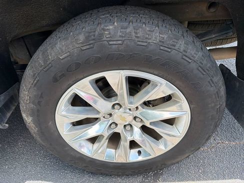 Used 2019 Chevrolet Silverado 1500 LTZ w/ LTZ Plus Package AWD/4WD image 19