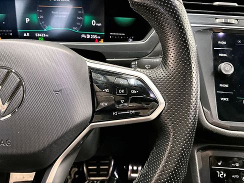 Used 2022 Volkswagen Tiguan SE R-Line image 22