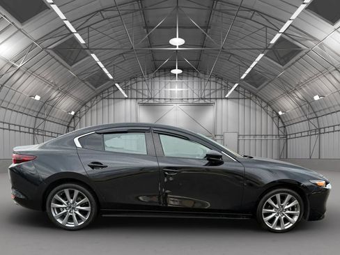 Used 2021 MAZDA MAZDA3 s image 3