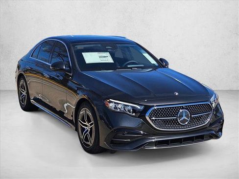 New 2026 Mercedes-Benz E 450 4MATIC Sedan image 3