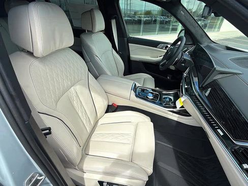 New 2026 BMW X7 M60i AWD/4WD image 19