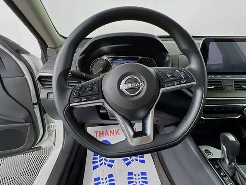 Certified 2024 Nissan Altima 2.5 SV image 11